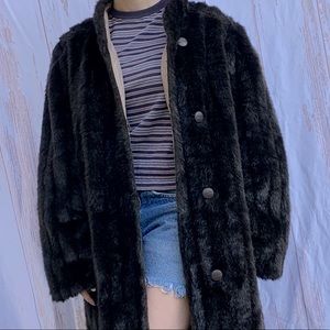 Vintage reversible faux fur belted trench coat nylon lined brown tan button down